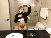 Onlyfans Leaked Photos - Zoieburgher - Photos
