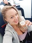 Onlyfans Leaked Photos - Bethundressed - Photos