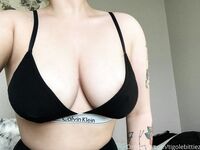 Onlyfans Leaked Photos - Tigolebittiez - Photos