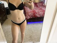 Onlyfans Leaked Photos - Ashleyannxox - Photos