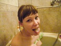 Amateur - Devki Uno 5270 Molodaya Devka Breet Nozhki V Vannoy - V Devki Devka Vannoy Breet 5270 Uno Molodaya Nozhki Erotic