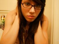 Amateur - Devki Uno 8589 Zasovyvaet Palcy V Pizdu - V Devki Zasovyvaet Uno 8589 Palcy Pizdu Erotic