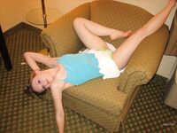 Amateur - Devki Uno 9366 Devushka Bez Trusov Igraet S Kiskoy - Devushka Kiskoy Devki Igraet S Uno Trusov 9366 Bez Erotic