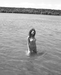 Amateur - Devki Uno 11898 Devushka Kupaetsya V More Topless - Devushka More V Devki Kupaetsya 11898 Uno Topless Erotic