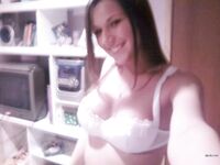 Amateur - Devki Uno 12518 Pokazyvaet Svoyu Brituyu Pisku - Devki Pokazyvaet Pisku Brituyu Uno 12518 Svoyu Erotic