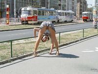 Amateur - Devki Uno 14552 Golaya Devka Gulyaet Po Gorodu - 14552 Golaya Devki Devka Gulyaet Po Uno Gorodu Erotic