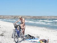 Amateur - Devki Uno 16964 Blondinka Pokazyvaet Svoy Volosatyy Lobok - 16964 Lobok Devki Volosatyy Pokazyvaet Svoy Uno Blondinka Erotic