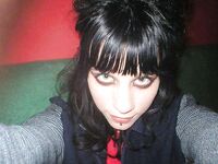 Amateur - Devki Uno 21525 Emo Devushka Erotichno Poziruet - Emo Devushka Devki Poziruet 21525 Uno Erotichno Erotic