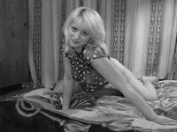 Amateur - Devki Uno 25662 Seksualnaya Blondinochka Laskaet Klitor - Laskaet Devki Blondinochka 25662 Uno Klitor Seksualnaya Erotic