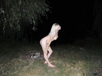 Amateur - Devki Uno 27170 Lyubovnica Poziruet Na Prirode - 27170 Prirode Na Devki Lyubovnica Uno Poziruet Erotic