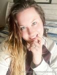 Onlyfans Leaked Photos - Momnextd00R - Photos