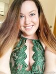 Onlyfans Leaked Photos - Momnextd00R - Photos