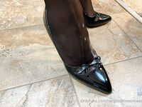 Onlyfans Leaked Photos - Hergoodtimeinheels - Photos
