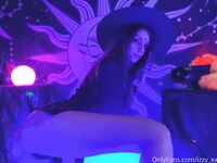 Onlyfans Leaked Photos - Izzy-Xx - Photos