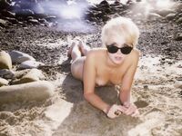 Amateur - Devki Uno 33332 Foto Golyh Devok Na Pljazhe - Foto Na Pljazhe Devki Devok 33332 Uno Golyh Erotic
