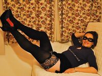Amateur - Devki Uno 35167 Zrelaja Brjunetka S Probkoj V Pope - V Devki Zrelaja Brjunetka S Uno Pope Probkoj 35167 Erotic