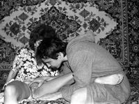 Amateur - Devki Uno 35346 Zrelaja Krasotka S Bolshoj Grudju Retro Porno 90 H - H Devki Zrelaja S Retro Uno 35346 Grudju Porno 90 Krasotka Bolshoj Erotic