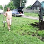 Amateur - Devki Uno 35491 Golaja Devka Pomogaet Traktoristam - Golaja Devki Devka Uno 35491 Pomogaet Traktoristam Erotic
