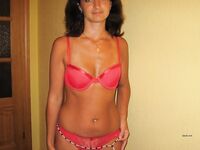 Amateur - Devki Uno 35914 Ljubitelnica Popozirovat Na Kameru - Na Devki Ljubitelnica Uno Popozirovat Kameru 35914 Erotic