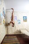 Amateur - Devki Uno 35998 Golaja Zhenschina V Perevernutom Dome - Golaja V Devki 35998 Perevernutom Uno Zhenschina Dome Erotic