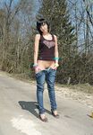Amateur - Devki Uno 36605 Devki Na Prirode So Spuschennymi Trusami - Prirode Spuschennymi Na Devki Trusami So 36605 Uno Erotic