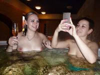Amateur - Devki Uno 36642 Golye Devchonki V Dzhakuzi - V 36642 Devki Uno Dzhakuzi Devchonki Golye Erotic