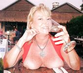 Amateur - Devki Uno 36824 Devki Pokazyvajut Siski V Kafe Za Lanchem - V Devki 36824 Kafe Lanchem Uno Pokazyvajut Za Siski Erotic