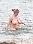 Amateur - Devki Uno 36837 Tolstushki Pozirujut Na Prirode - Prirode Na Devki Uno 36837 Tolstushki Pozirujut Erotic