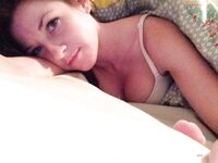 Amateur - Devki Uno 36969 Poziruet Ot Nechego Delat - Ot Nechego Devki 36969 Uno Poziruet Delat Erotic