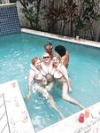 Amateur - Devki Uno 37219 Pyshki Otdyhajut V Bassejne - V Devki Pyshki Bassejne 37219 Uno Otdyhajut Erotic