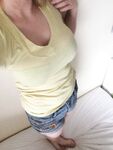 Amateur - Devki Uno 37320 Na Krovati Raschehljaetsja Dogola - Na Krovati Devki 37320 Uno Dogola Raschehljaetsja Erotic