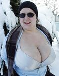 Amateur - Devki Uno 37396 Baba Dostaet Svoi Ogromnye Dojki Na Moroze I Greet Ih Varezhkami - Na Devki Varezhkami Moroze Svoi Dojki Greet I 37396 Uno Baba Dostaet Ih Ogromnye Erotic