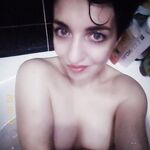 Amateur - Devki Uno 37484 Fotosesija V Vannoj - V 37484 Devki Fotosesija Uno Vannoj Erotic