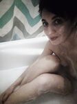 Amateur - Devki Uno 37484 Fotosesija V Vannoj - V 37484 Devki Fotosesija Uno Vannoj Erotic