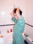 Amateur - Devki Uno 37548 Ploskodonka Moetsja V Dushe - Moetsja V Devki Dushe Ploskodonka Uno 37548 Erotic