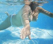 Amateur - Devki Uno 37683 Siski Plavajut V Vode I Pod Vodoj - V Devki Vodoj I Pod 37683 Uno Vode Plavajut Siski Erotic