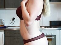 Amateur - Devki Uno 38033 Appetitnaja Figura Zhenschiny - Devki Figura Uno Appetitnaja Zhenschiny 38033 Erotic