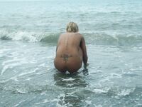 Amateur - Devki Uno 38527 Gorjachaja Shtuchka Otdyhaet Na More - More Na Devki Otdyhaet Uno Shtuchka 38527 Gorjachaja Erotic
