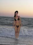 Amateur - Devki Uno 38699 Milaja Brjunetochka Fotografiruetsja Na Pljazhe - Na Fotografiruetsja Devki Pljazhe 38699 Milaja Uno Brjunetochka Erotic