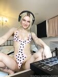 Onlyfans Leaked Photos - Hairybarbie Photo - Amateur Photos Hairybarbie