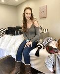 Onlyfans Leaked Photos - Momdd1998 - Photos