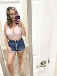 Onlyfans Leaked Photos - Momdd1998 - Photos