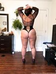 Onlyfans Leaked Photos - Hourglassmama-Photo-1966 - Photos