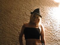 Onlyfans Leaked Photos - Wildwifebarbie-Photo-2908 - Photos