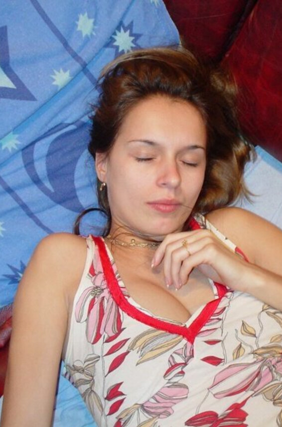 Prishla Svoemu Devki Photos Parnyu Domoy 5137 Uno K