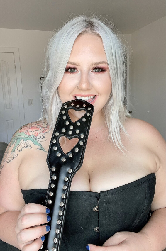 Violetmae48 Photos