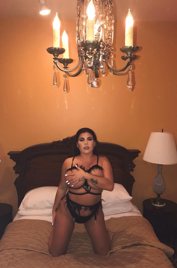 Jjdahliaf Photos
