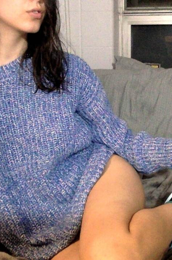 Photos Devki Svoi Poziruet Uno 27320 Trusiki Snimaya Erotichno