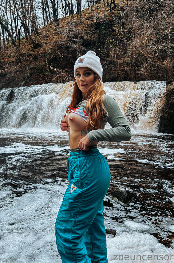Zoeuncensored Photos