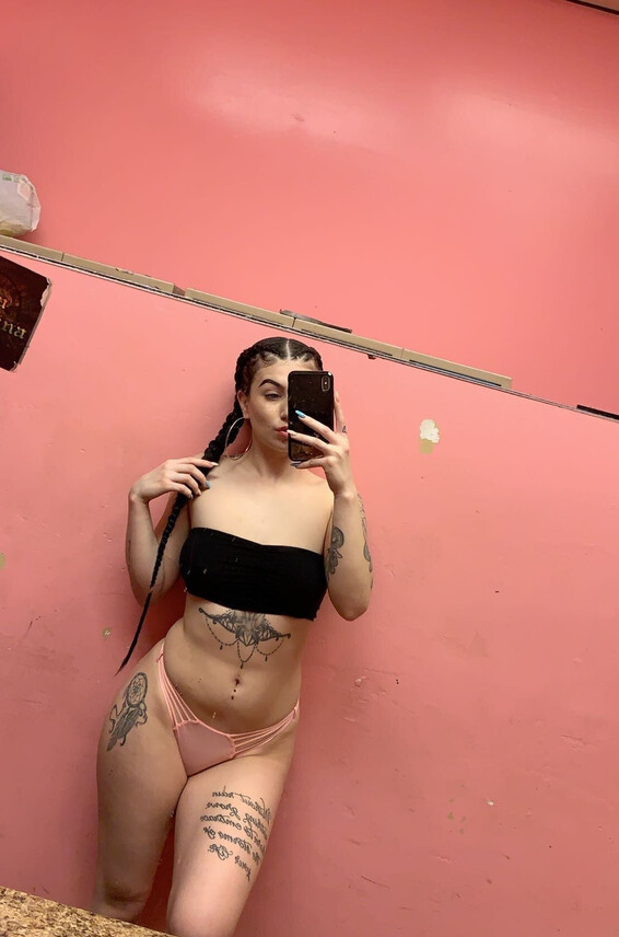 Photos Biancasthroat